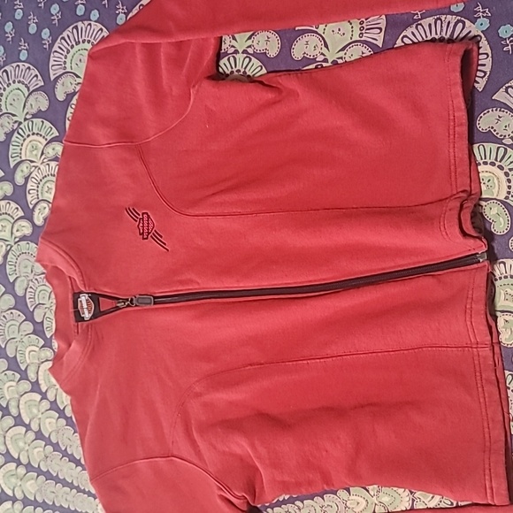 Harley-Davidson Tops - Harley Davidson Ladies Zipup Sweatshirt - so cozy and cute!